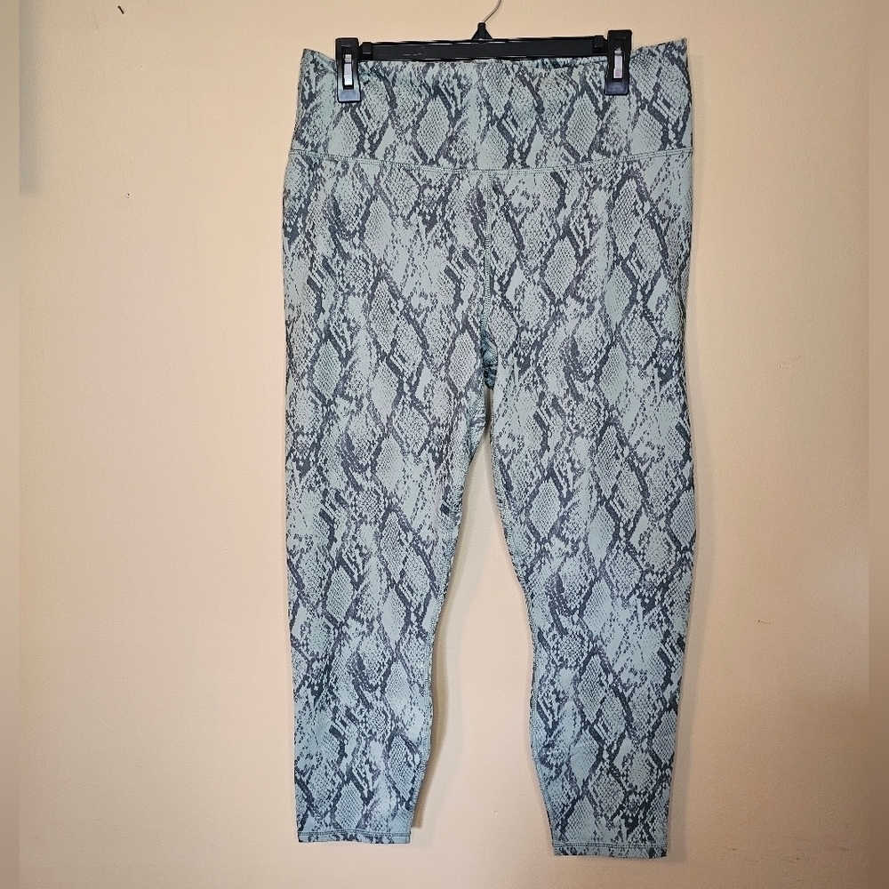 Fabletics Powerhold Snakeprint Leggins Size XXL NWT